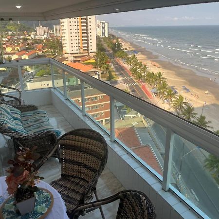 Mongagua Com Vista Para O Mar Pe Na Areia Bagian luar foto
