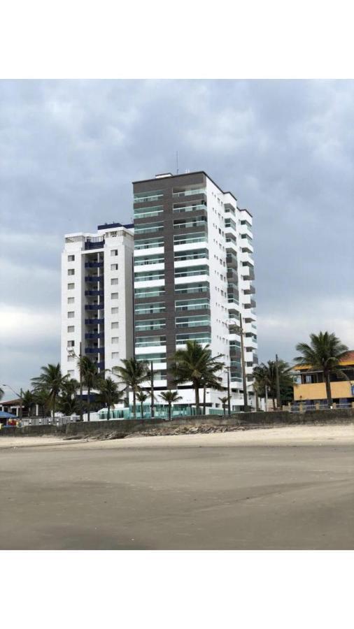 Mongagua Com Vista Para O Mar Pe Na Areia Bagian luar foto