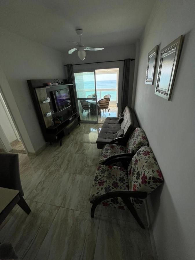 Mongagua Com Vista Para O Mar Pe Na Areia Bagian luar foto