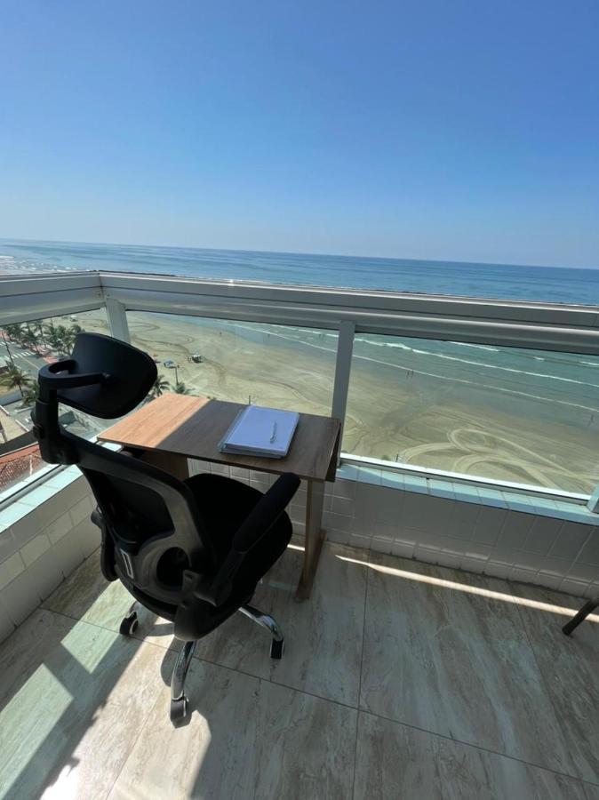 Mongagua Com Vista Para O Mar Pe Na Areia Bagian luar foto